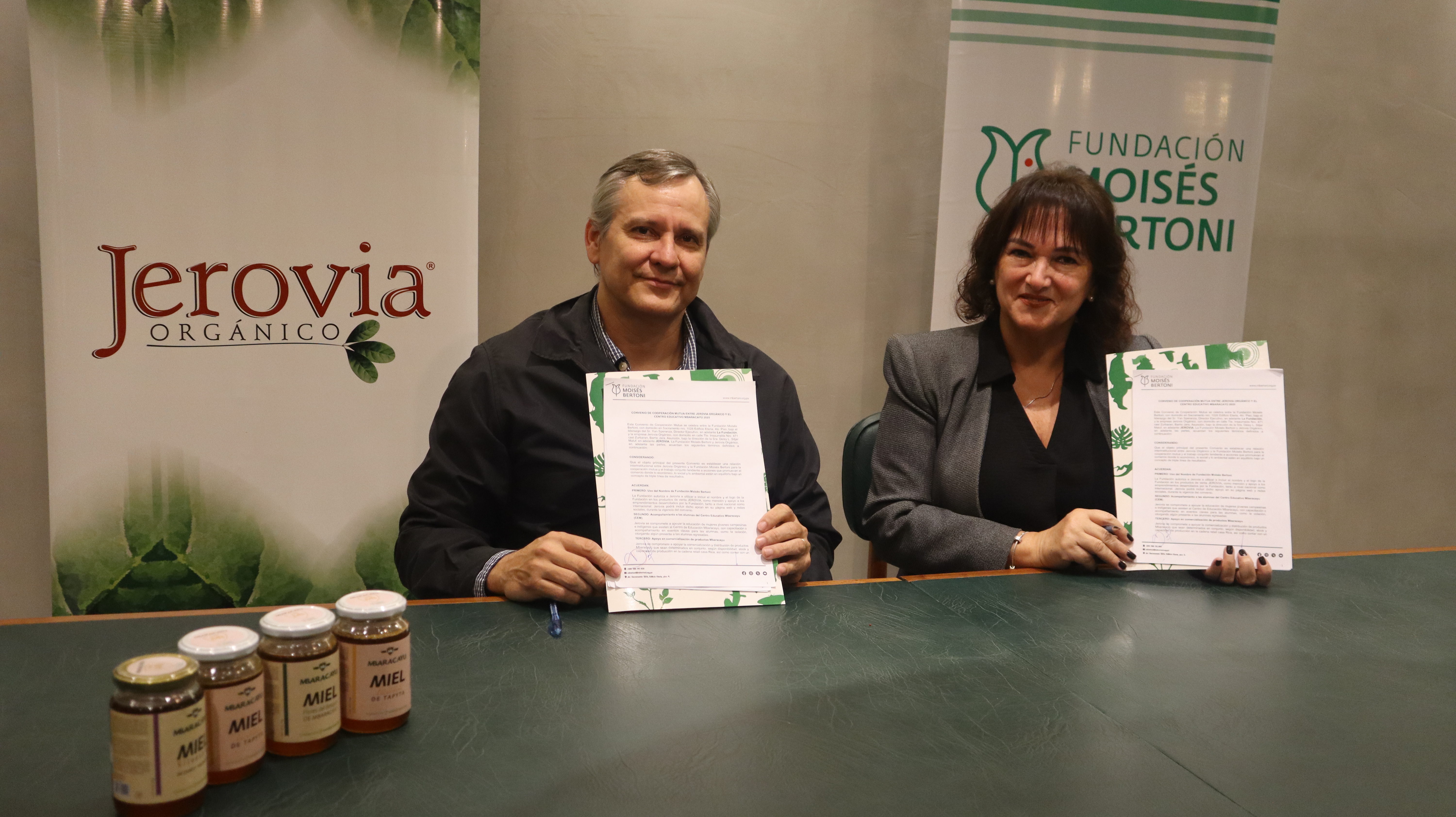 Jerovia y Colegio Mbaracayú renuevan alianza por el desarrollo sostenible