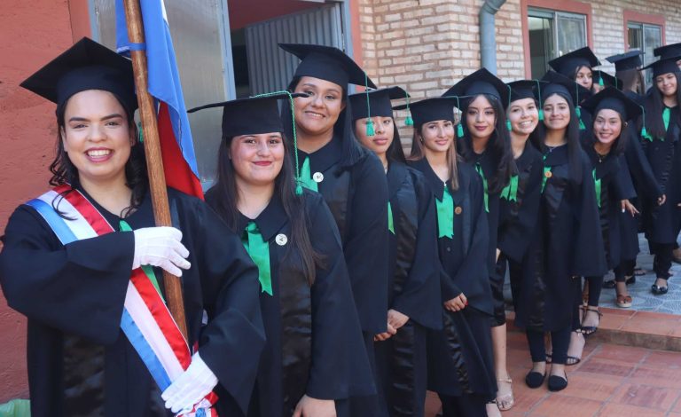 Egresan Hijas del Bosque de la promoción 2024